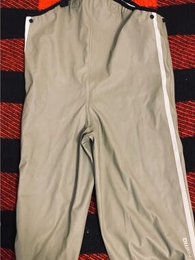 Reima kids rain gear overalls  4T/5T